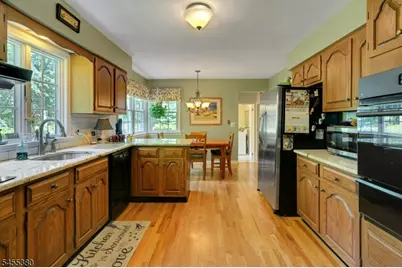 8 High Ridge Rd, Parsippany, NJ 07869 - Photo 9