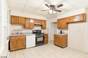 72 Lang St, Newark, NJ 07105 - Photo 3