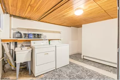 72 Lang St, Newark, NJ 07105 - Photo 9