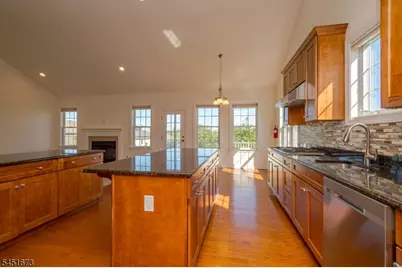9 Comstock Ln, Montgomery Township, NJ 08558 - Photo 9