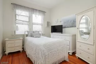 911 W Henry St, Linden, NJ 07036 - Photo 17