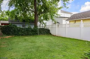 911 W Henry St, Linden, NJ 07036 - Photo 25