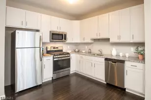 49 Arlene Ct, Parsippany, NJ 07950 - Photo 3