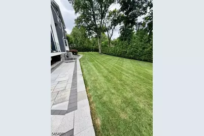 43 Edgewood Ave, West Orange Township, NJ 07052 - Photo 5
