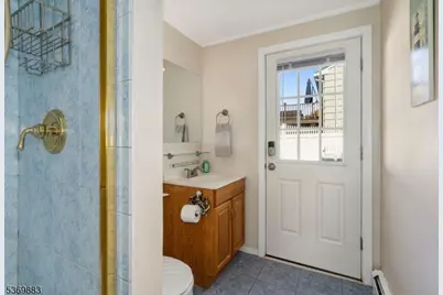 22 Rhonda Pl, Wanaque, NJ 07465 - Photo 7