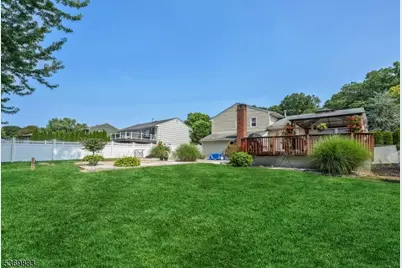 22 Rhonda Pl, Wanaque, NJ 07465 - Photo 29