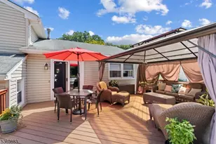 22 Rhonda Pl, Wanaque, NJ 07465 - Photo 27