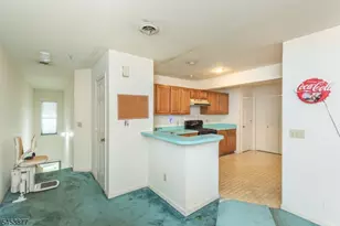 20 Collura Ln, Clifton, NJ 07012 - Photo 9