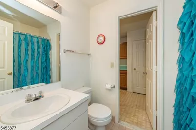 20 Collura Ln, Clifton, NJ 07012 - Photo 25