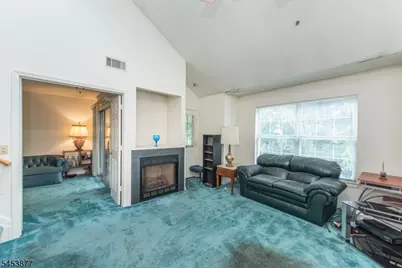 20 Collura Ln, Clifton, NJ 07012 - Photo 3