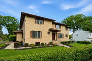 41 Florham Rd, Parsippany, NJ 07054 - Photo 3