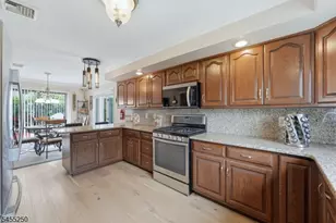 41 Florham Rd, Parsippany, NJ 07054 - Photo 17