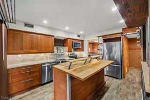 299 Gemini Dr, Hillsborough Township, NJ 08844 - Photo 5
