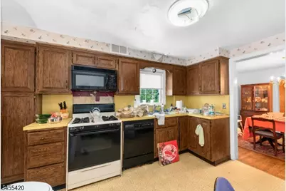 56 Denham Rd, Springfield, NJ 07081 - Photo 13