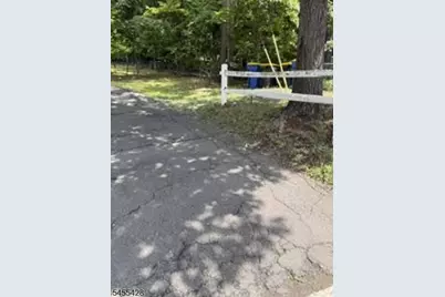 366 Warrenville Rd, Green Brook Township, NJ 08812 - Photo 23