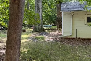 366 Warrenville Rd, Green Brook Township, NJ 08812 - Photo 13