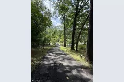 366 Warrenville Rd, Green Brook Township, NJ 08812 - Photo 21