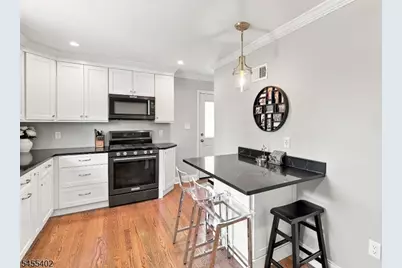 17 Ralph Pl, Morristown, NJ 07960 - Photo 9