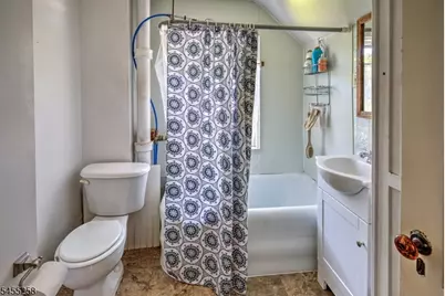 6 Bodine Ave, Peapack Gladstone Boro, NJ 07934 - Photo 15