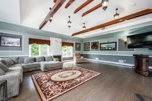 207 Eileen Dr, Cedar Grove, NJ 07009 - Photo 9