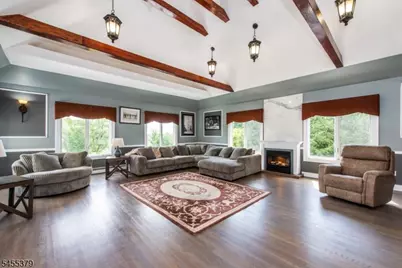 207 Eileen Dr, Cedar Grove, NJ 07009 - Photo 5