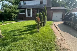 80 Circle Drway, Teaneck Township, NJ 07666 - Photo 1