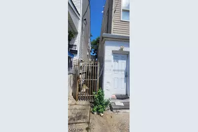 213 21st Ave, Paterson, NJ 07501 - Photo 11