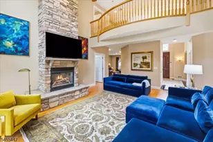 4 Centennial Ct, Totowa, NJ 07512 - Photo 9