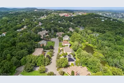 4 Centennial Ct, Totowa, NJ 07512 - Photo 41