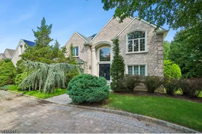 4 Centennial Ct, Totowa, NJ 07512 - Photo 1