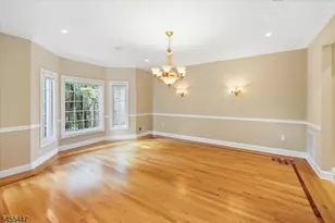 4 Centennial Ct, Totowa, NJ 07512 - Photo 7