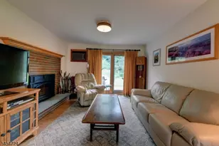 3 Village Rd, Pequannock Township, NJ 07444 - Photo 7