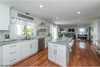 61 Rock Rd, Washington Township, NJ 07853 - Photo 9