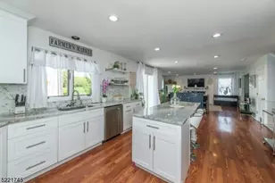 61 Rock Rd, Washington Township, NJ 07853 - Photo 9