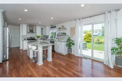 61 Rock Rd, Washington Township, NJ 07853 - Photo 11