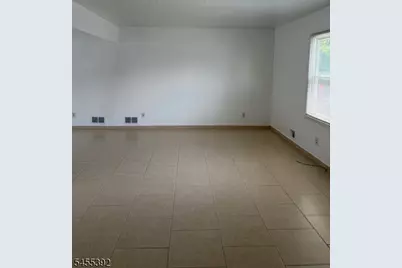 2 A-2B John F Goellner Dr, Raritan, NJ 08869 - Photo 5