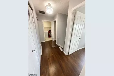 22 Seton Hall Dr, Newark, NJ 07103 - Photo 19