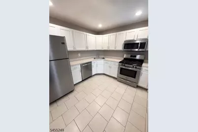 22 Seton Hall Dr, Newark, NJ 07103 - Photo 11