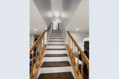 22 Seton Hall Dr, Newark, NJ 07103 - Photo 17