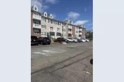 22 Seton Hall Dr, Newark, NJ 07103 - Photo 37