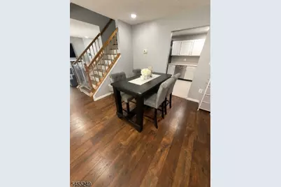 22 Seton Hall Dr, Newark, NJ 07103 - Photo 9