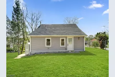 4 Emmans Rd, Roxbury Township, NJ 07852 - Photo 21