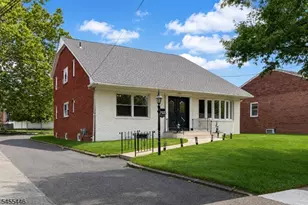 163 Baldwin Pl, Bloomfield, NJ 07003 - Photo 1