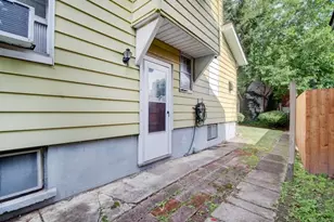 8 Whitman Ave, East Orange, NJ 07017 - Photo 3