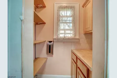 8 Whitman Ave, East Orange, NJ 07017 - Photo 15