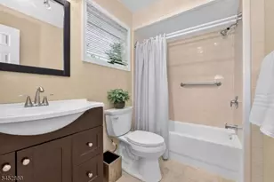 52 Adams Ct, Raritan Township, NJ 08822 - Photo 11