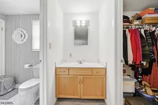 15 Orchard St, Bloomingdale, NJ 07403 - Photo 31