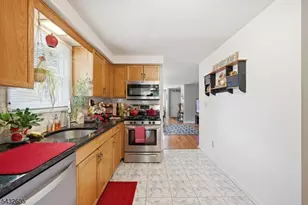 15 Orchard St, Bloomingdale, NJ 07403 - Photo 17