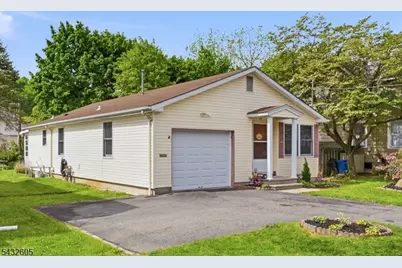 15 Orchard St, Bloomingdale, NJ 07403 - Photo 7