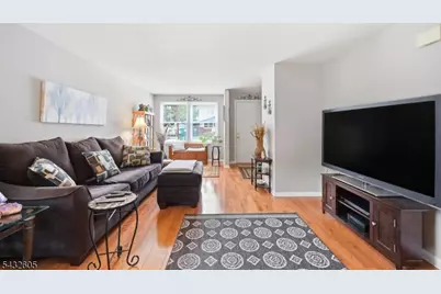 15 Orchard St, Bloomingdale, NJ 07403 - Photo 13